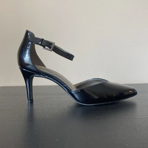 EUC Bandolino Womens Size 8.5 Ginata Buckle Pointed Toe Pump Heels Black Glossy - Picture 3 of 8